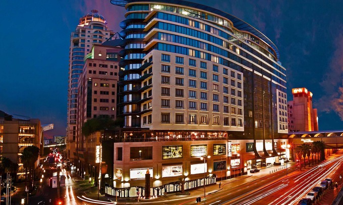 Sandown Hotel | Davinci Hotel And Suites On Nelson Mandela Square