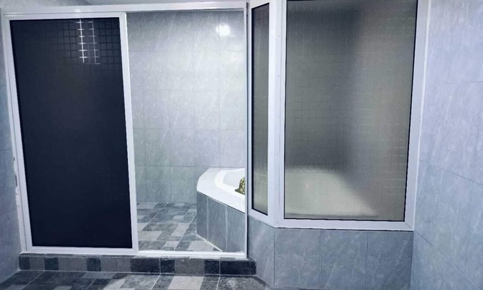 Armenia Hotel | Day & Night Hotel Belmopan