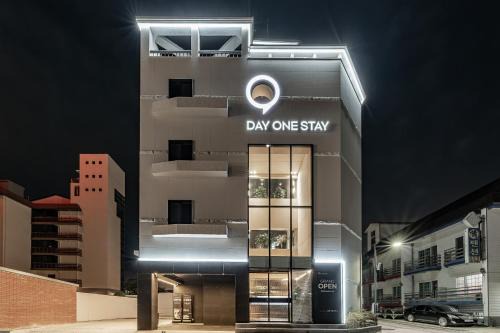 Kunip Hotel | Day One Stay