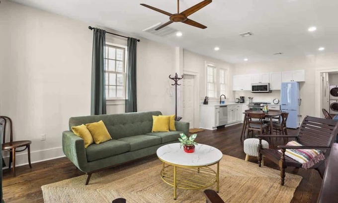 Uptown Historic District House | Daydreaming Uptown Su