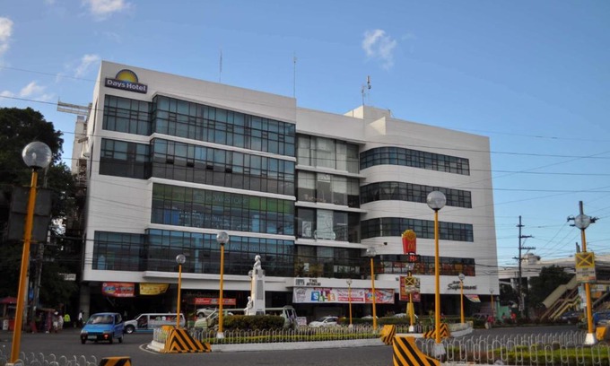 Iloilo City Proper Hotel | Days Hotel by Wyndham Iloilo