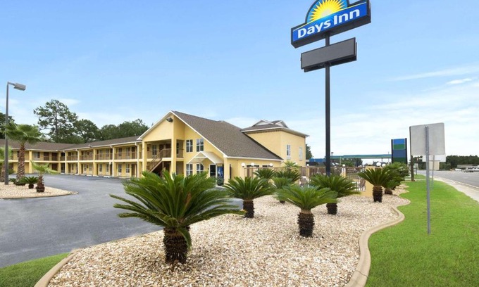 Alma Hotel | Days Inn by Wyndham Alma