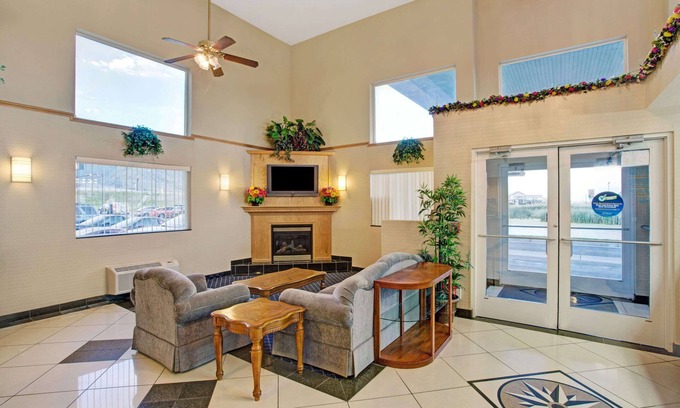 Perry Hotel | Days Inn by Wyndham Brigham City