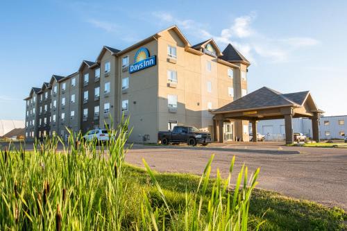 Bonnyville Hotel | Days Inn by Wyndham Bonnyville