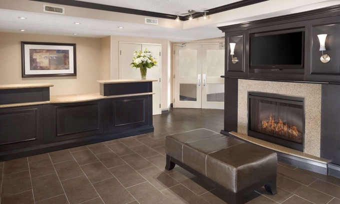 Brantford Hotel | Days Inn by Wyndham Brantford