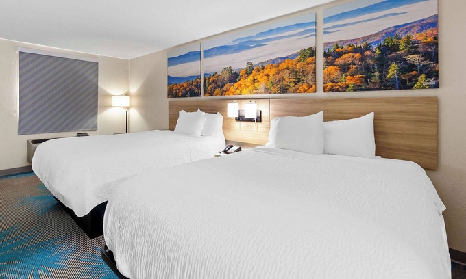 Brownsville Hotel | Days Inn by Wyndham Brownsville