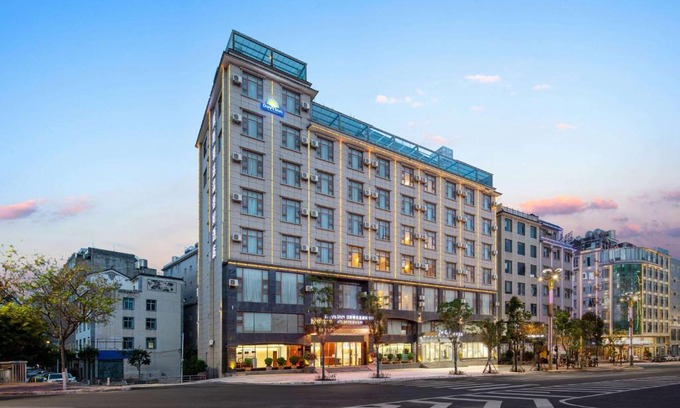 Xiaguan Hotel | Days Inn by Wyndham Dali Erhai Park