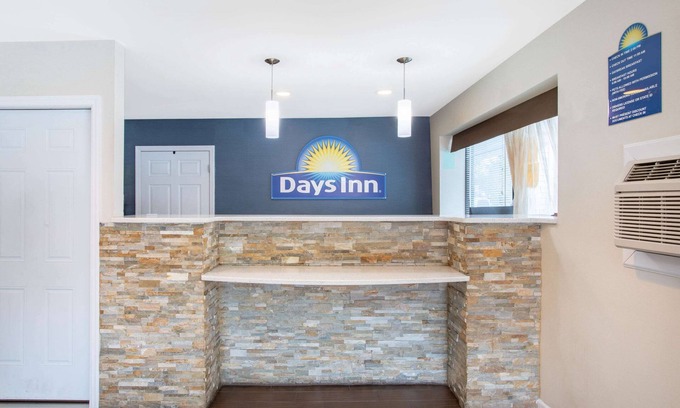 Elmsford Hotel | Days Inn by Wyndham Elmsford/White Plains