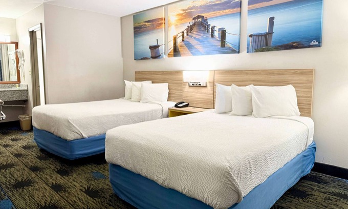 Greenville Hotel | Days Inn by Wyndham Greenville