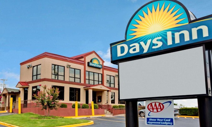Lawrenceville Hotel | Days Inn by Wyndham Lawrenceville