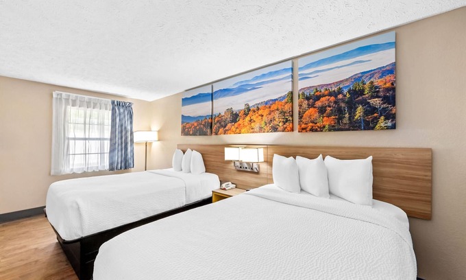Lexington Hotel | Days Inn by Wyndham Lexington