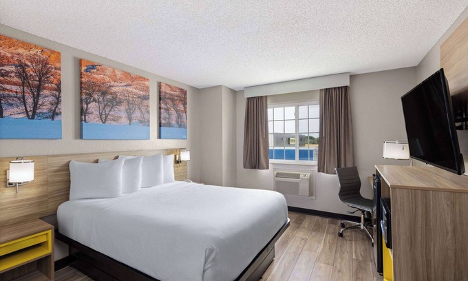 Miami Hotel | Days Inn by Wyndham Miami