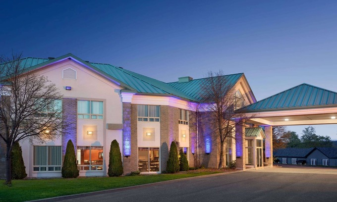 Montmagny Regional County Municipality Hotel | Days Inn by Wyndham Montmagny