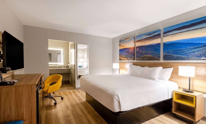 Mooresville Hotel | Days Inn by Wyndham Mooresville Lake Norman
