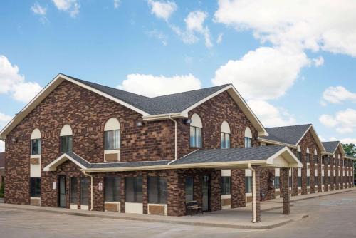 Muncie Hotel | Days Inn by Wyndham Muncie -Ball State University