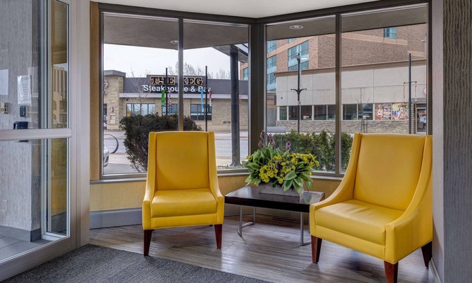 Fallsview Hotel | Days Inn by Wyndham Niagara Falls Near The Falls