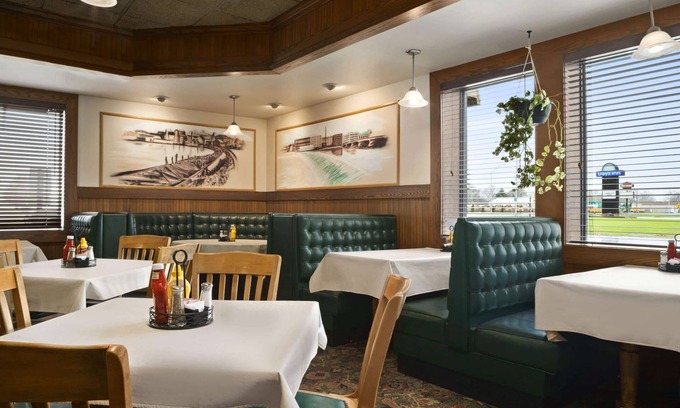 Rock Falls Hotel | Days Inn by Wyndham Rock Falls