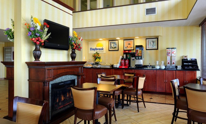 Utica Hotel | Days Inn by Wyndham Utica