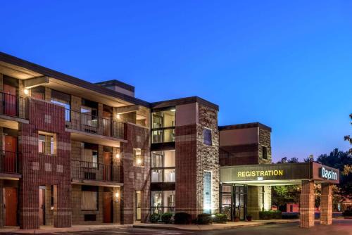 Vineland Hotel | Days Inn by Wyndham Vineland