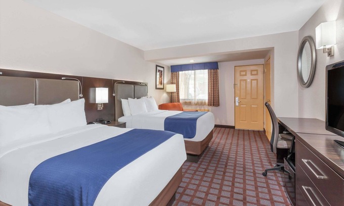 Woodbury Hotel | Days Inn by Wyndham Woodbury Long Island