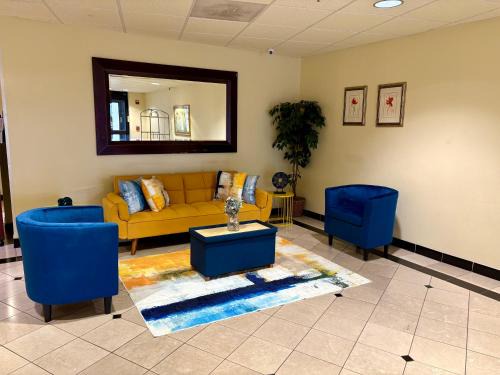 Laurel Hotel | Days Inn & Suites by Wyndham Laurel Near Fort Meade