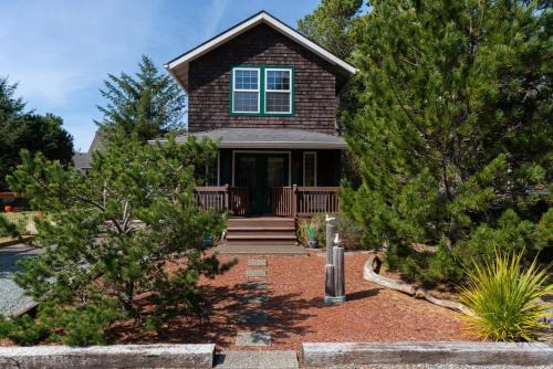 Rockaway Beach House | Days Off at Rockaway