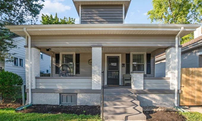 Lindenwald House | Dayton Street Sports Haven - 3 Bed 2 Bath Sleeps 8