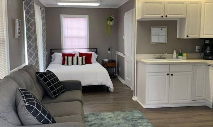 Canyon House | Daze Inn home