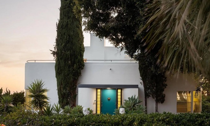 Lemon Grove House | Dazzling Art Deco Home in San Diego's Lemon Grove. Hot Tub and Rooftop Deck!