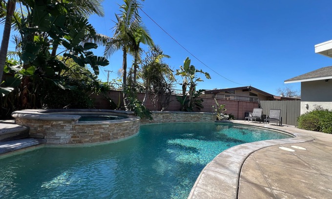 Hermosa Village House | Dazzling Pool Home, 3 En-Suites 1/4 mile 2 Disney