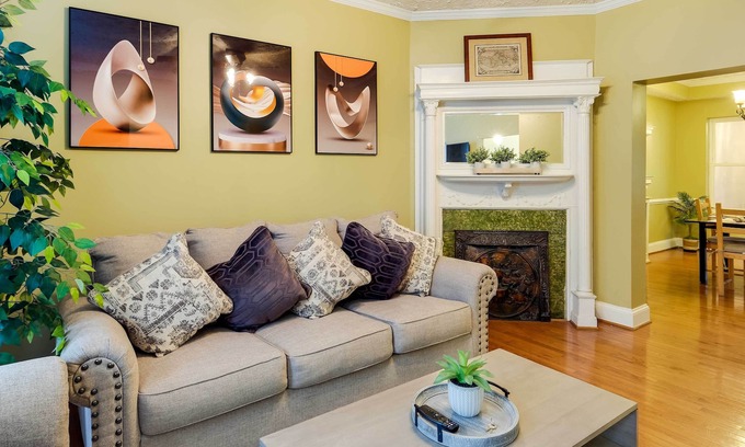 Columbia Heights House | DC Row House < Half-Mi Walk to Howard University!