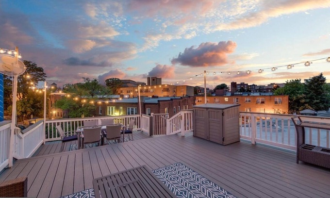 Petworth House | DC Rowhome ✲ HUGE Roofdeck & Parking ✲ 3br | 2.5ba