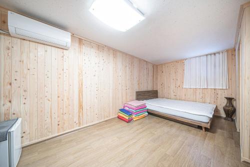 Jeonju House | Ddlanchae Hanok Stay - Main House