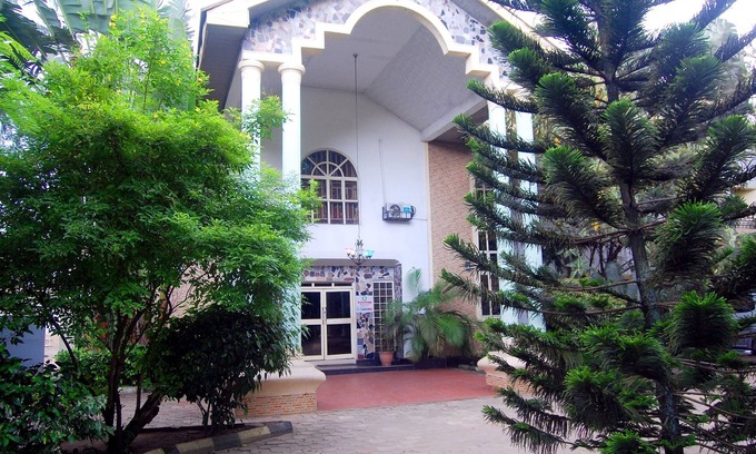 Port Harcourt Hotel | De-b Garden Hotel