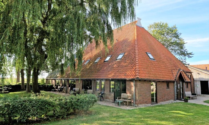 Hindeloopen Apartment | De Gelukskever renovated 2024