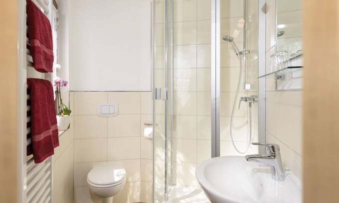 Ilbesheim Bed & Breakfast | Double room "Kalmit" - Weingut Gästehaus Hechtmann