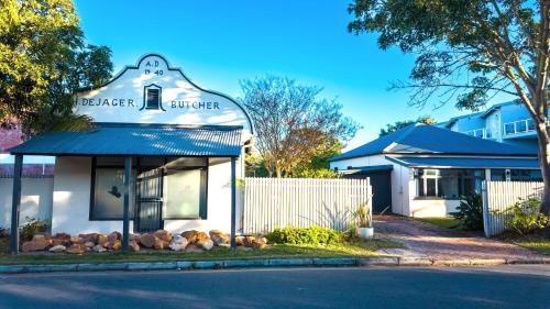 Knysna Central House | De Jagers Studio on Rawson