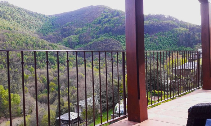 Prelo House | De Luxe Apartment "En Verde" ideal couples in Boal.