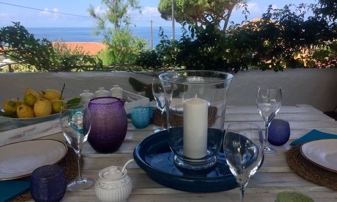 Chiessi Cottage | DE LUXE ROMANTIC FISCHERMAN'S COTTAGE