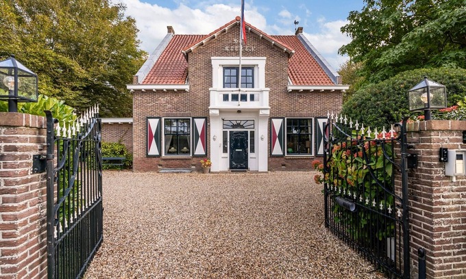 Noordwijkerhout House | De Meezen: A historical gem in the heart of Noordwijk