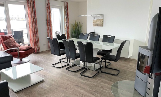 Olpenitz House | Vacation Home "Lootsen Hus by Seeblick Ferien" with Sea View