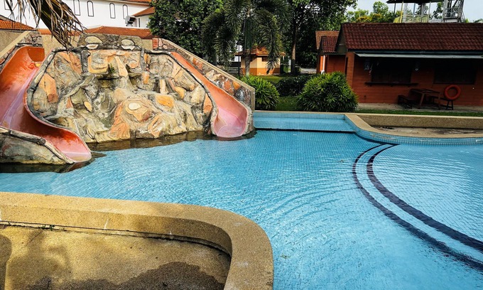 Kuala Selangor Hotel | De Palma Resort Kuala Selangor
