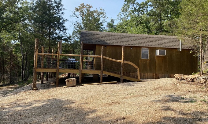 Eminence Cabin | Deadwood acres cabin #3