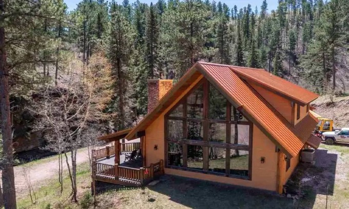 Deadwood Cabin | Deadwood Private Luxury Cabin with Gold Mine and Creek