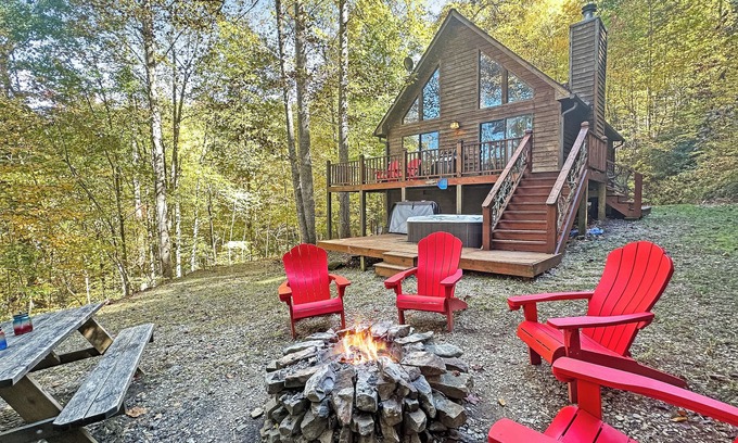 Robbinsville Cabin | Deal's Gap, Cherohala, NOC, Tsali, Fontana Or Harrah's - All Within Reach
