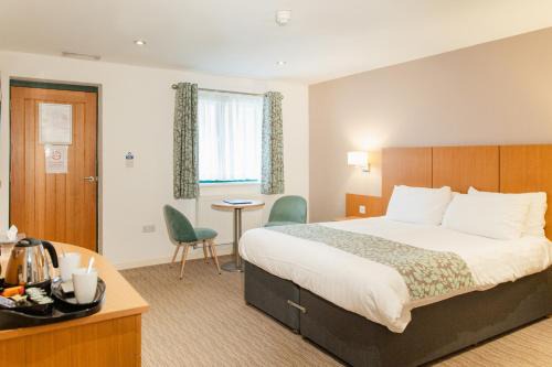 Aylburton Hotel | Deangate Motel