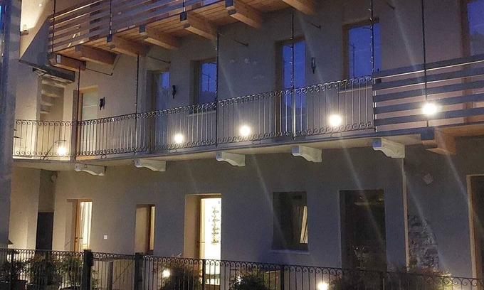 Borgomanero Bed & Breakfast | Decanter House