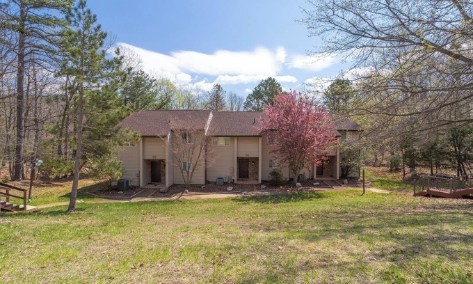 Massanutten House | Deck! Fireplace, Resort amenities!