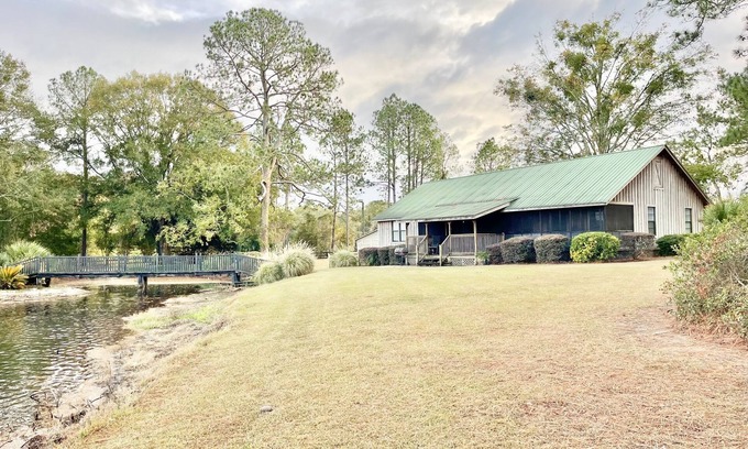 Hartsfield Cabin | Dee's Lakehouse