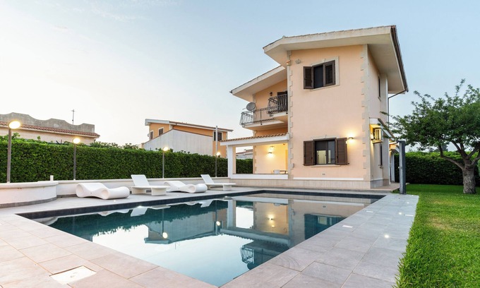 Arenella Villa | Deep Blue Sea - Casa vacanza (swimming pool, bbq, solarium)